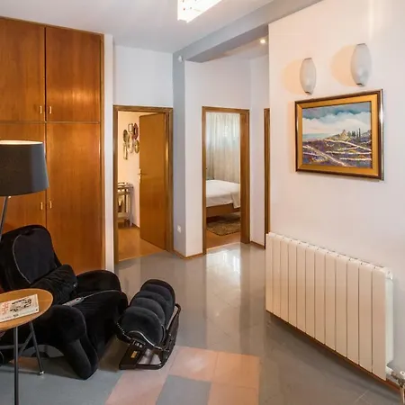 Apartment Zeleni Kuk
